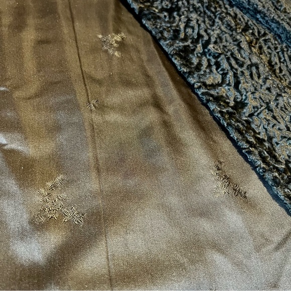 Vintage Black 50s Persian Lamb Coat with Fur Collar 3/4 Length Sleeves, Size M - Picture 10 of 16